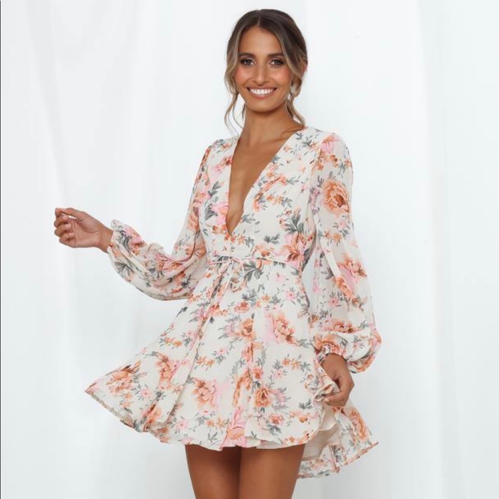 Brand new, never worn Hello Molly flowy dress.